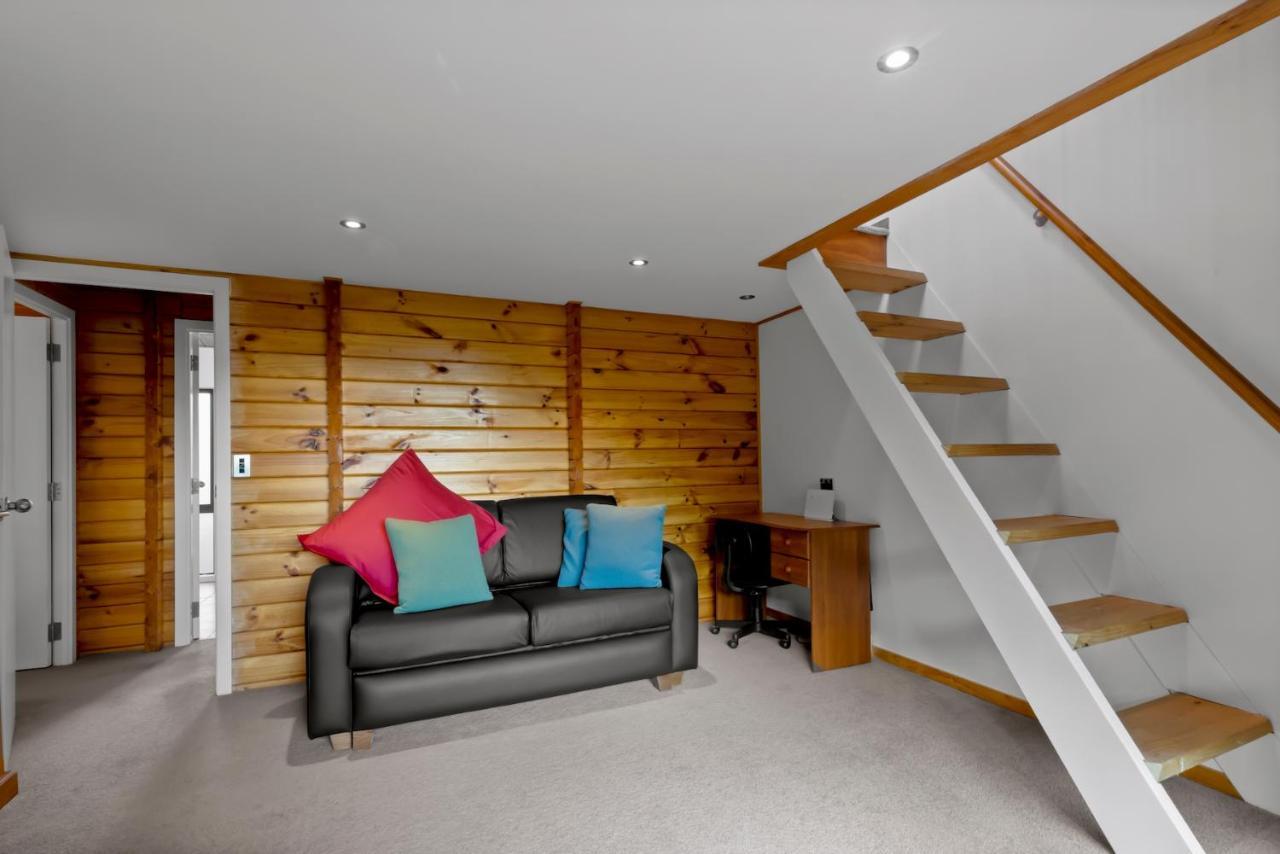 Kereru Cottage, Cosy Log Cabin, Serene Lake & Mountain Views Queenstown Extérieur photo
