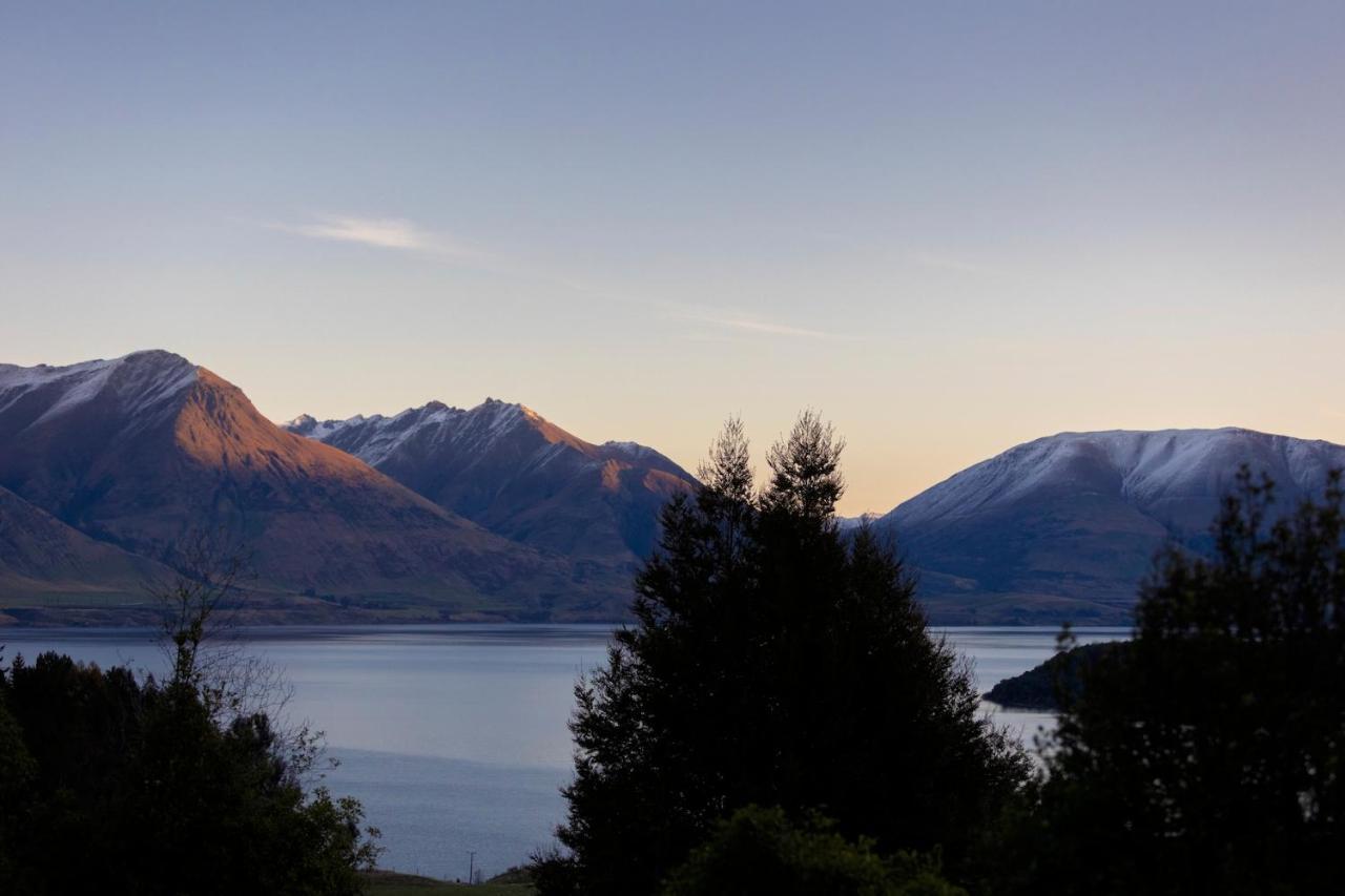 Kereru Cottage, Cosy Log Cabin, Serene Lake & Mountain Views Queenstown Extérieur photo